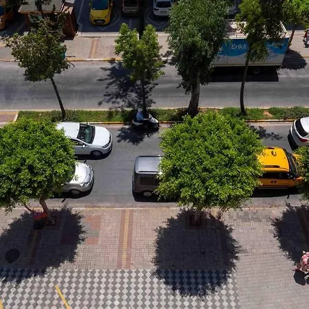 Центр Города Апартаменты 1+1